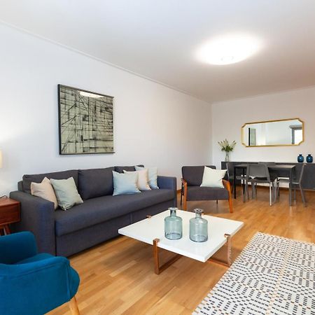 Apartamento Lisboa Sete Rios Bagian luar foto
