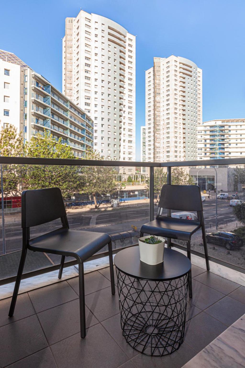 Apartamento Lisboa Sete Rios Bagian luar foto